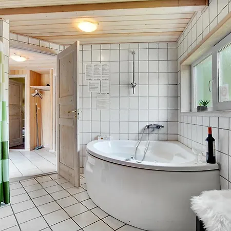 Lovely In With Kitchen