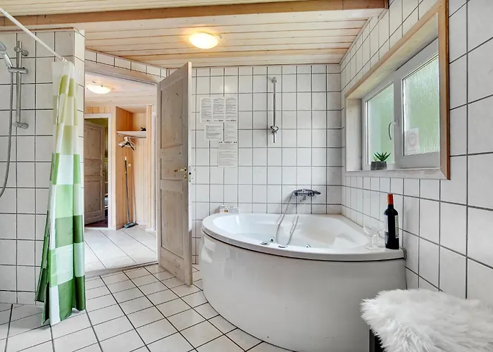 Lovely In With Kitchen