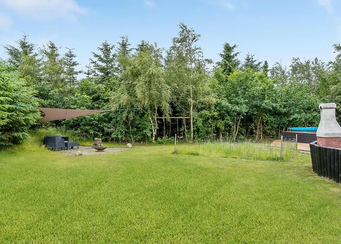 Lovely In With Kitchen Saltum